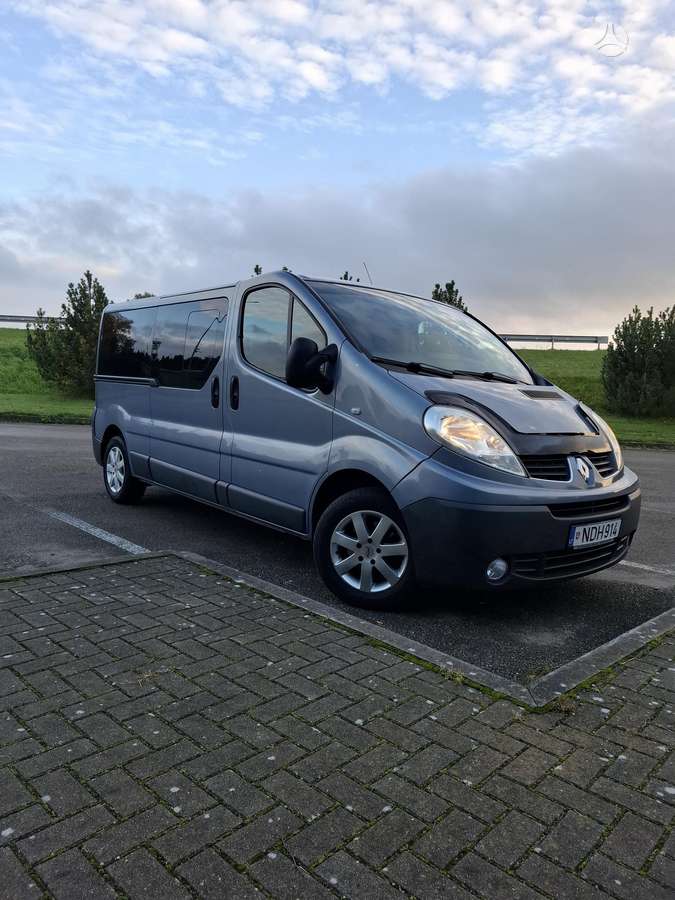 Renault Trafic, 2.0 l., passenger minibus