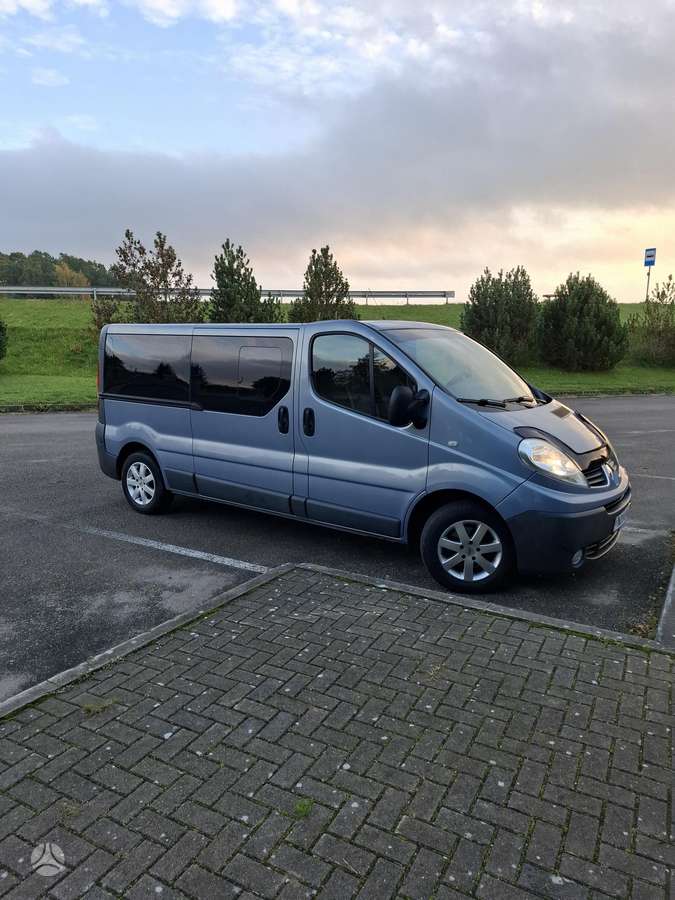 Renault Trafic, 2.0 l., passenger minibus