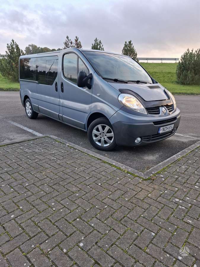Renault Trafic, 2.0 l., passenger minibus