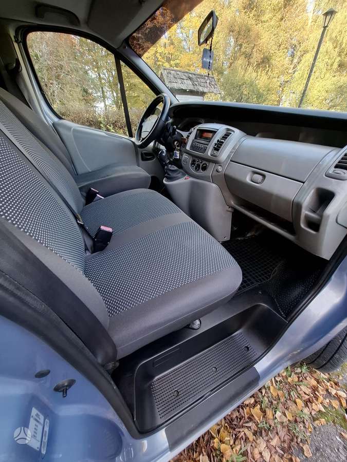 Renault Trafic, 2.0 l., passenger minibus