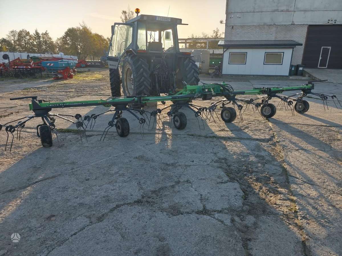 Deutz-Fahr CONDIMASTER 8331, переворачиватель