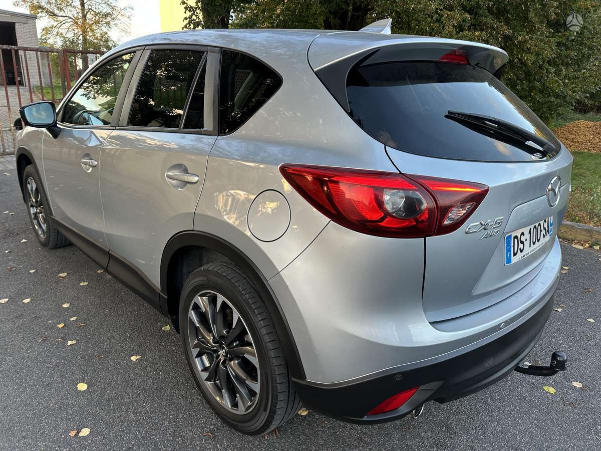 Mazda CX-5, 2.2 l., off-road / crossover