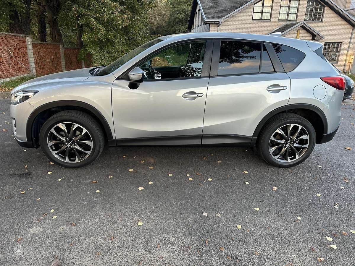 Mazda CX-5, 2.2 l., off-road / crossover