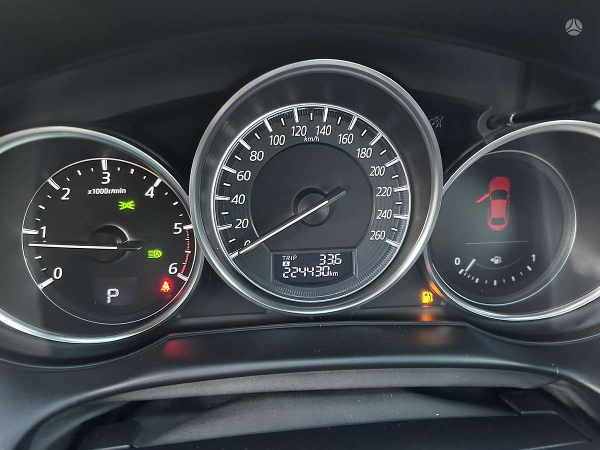 Mazda CX-5, 2.2 l., off-road / crossover
