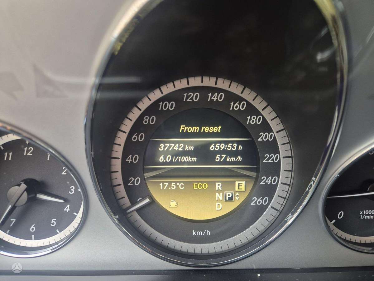 Mercedes-Benz E200, 2.0 l., Универсал