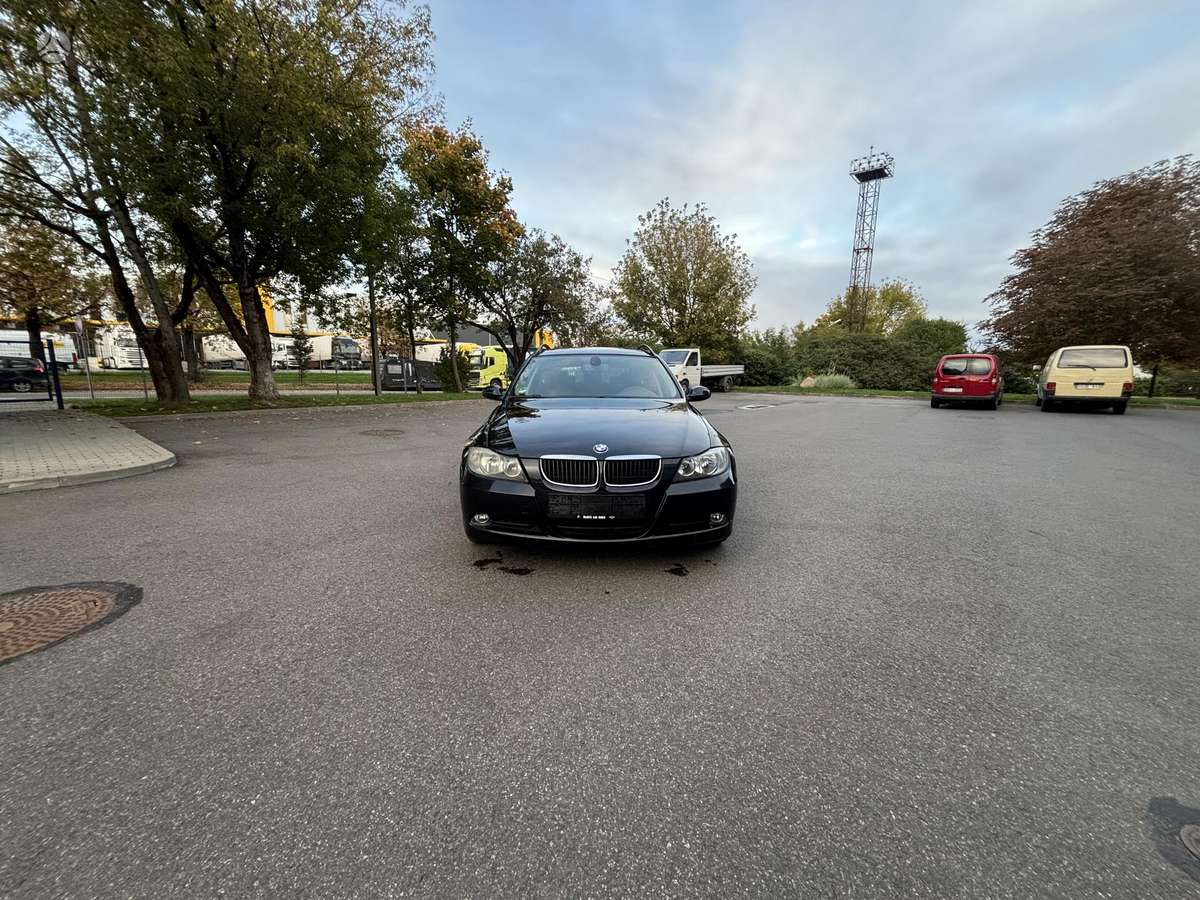 BMW 318, 2.0 l., universalas