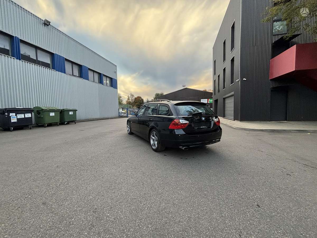BMW 318, 2.0 l., wagon