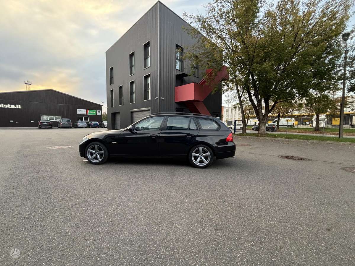 BMW 318, 2.0 l., universalas