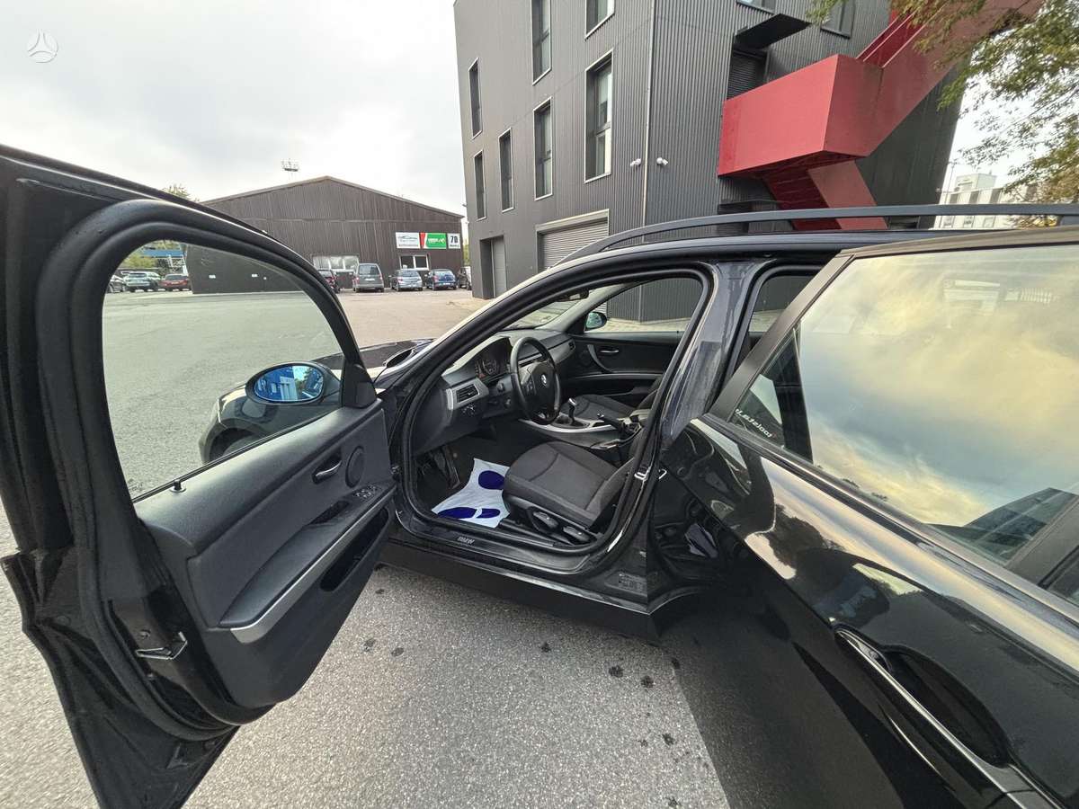 BMW 318, 2.0 l., wagon