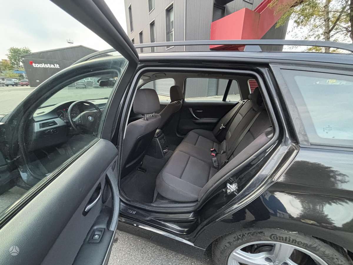 BMW 318, 2.0 l., wagon