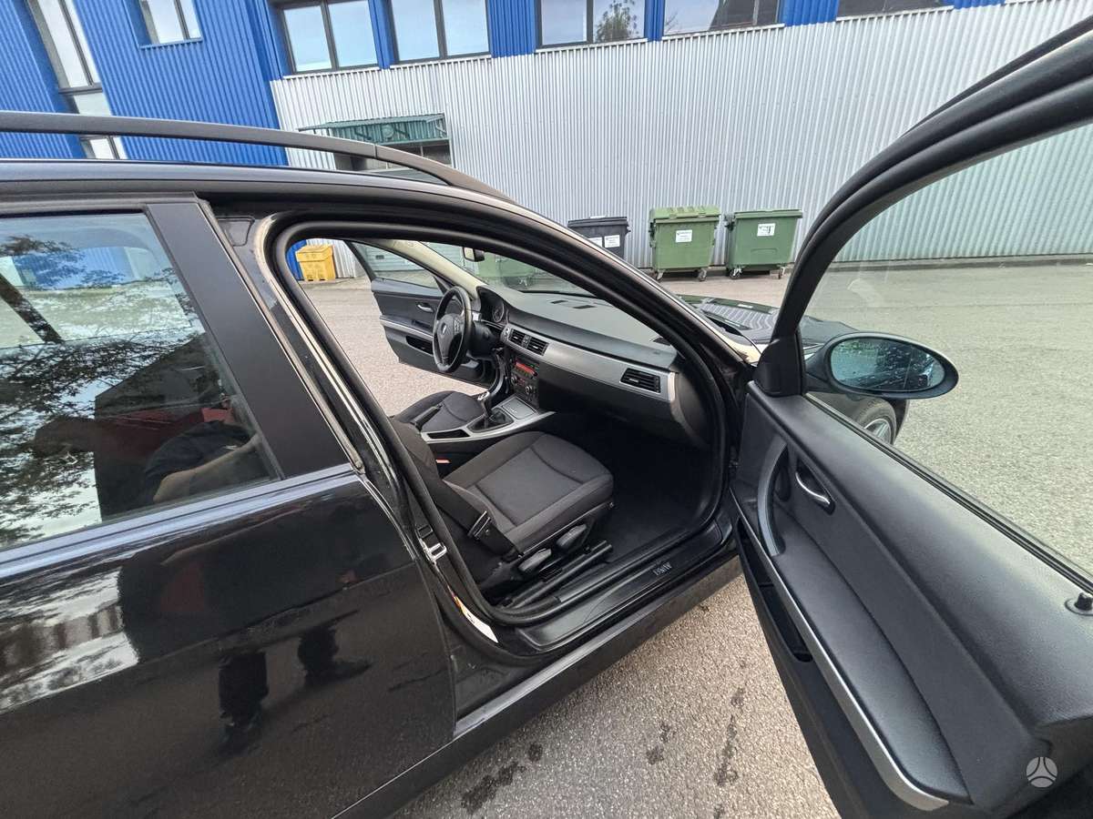 BMW 318, 2.0 l., universalas