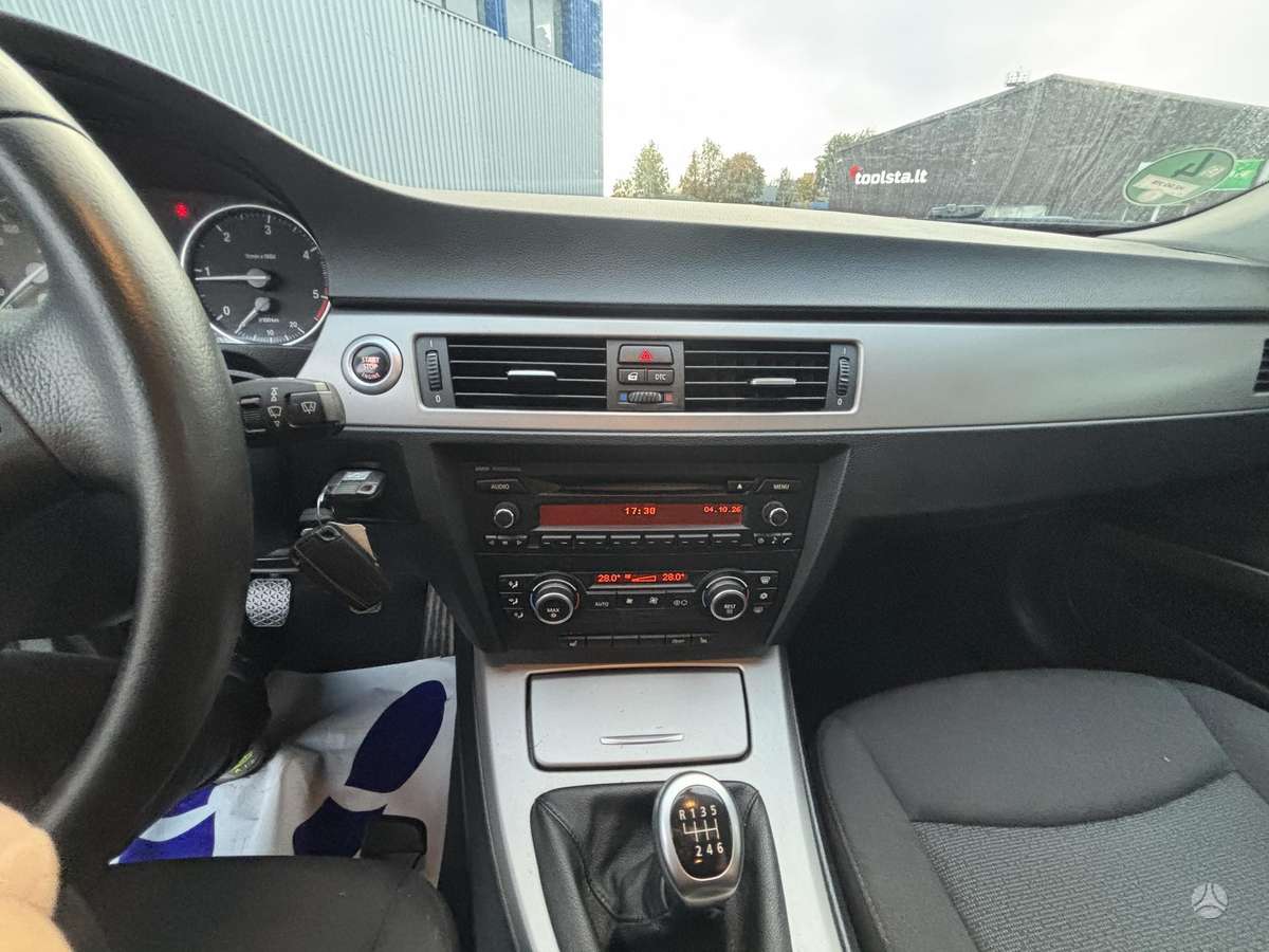 BMW 318, 2.0 l., wagon