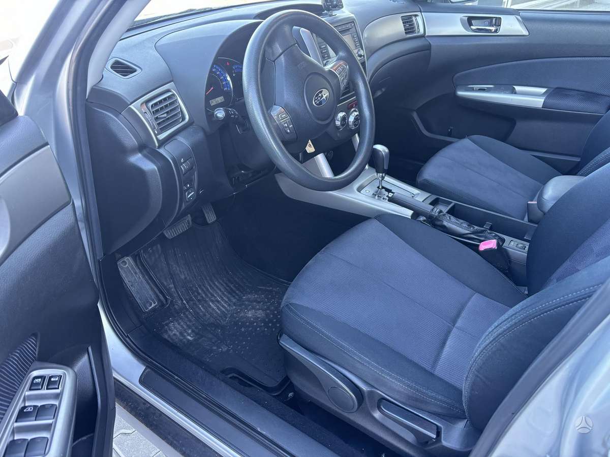 Subaru Forester, 2.0 l., off-road / crossover