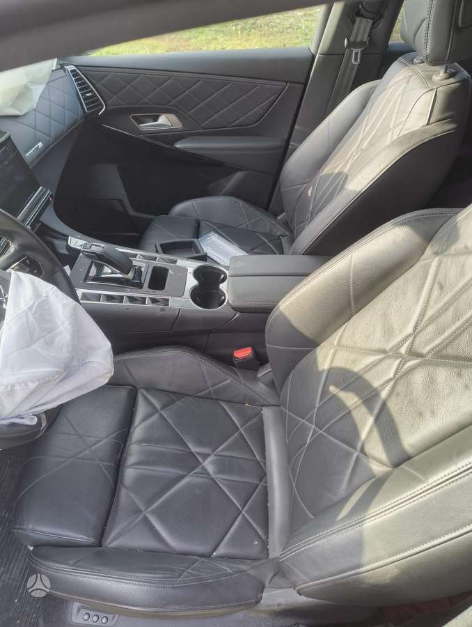 DS Automobiles DS7 Crossback for parts