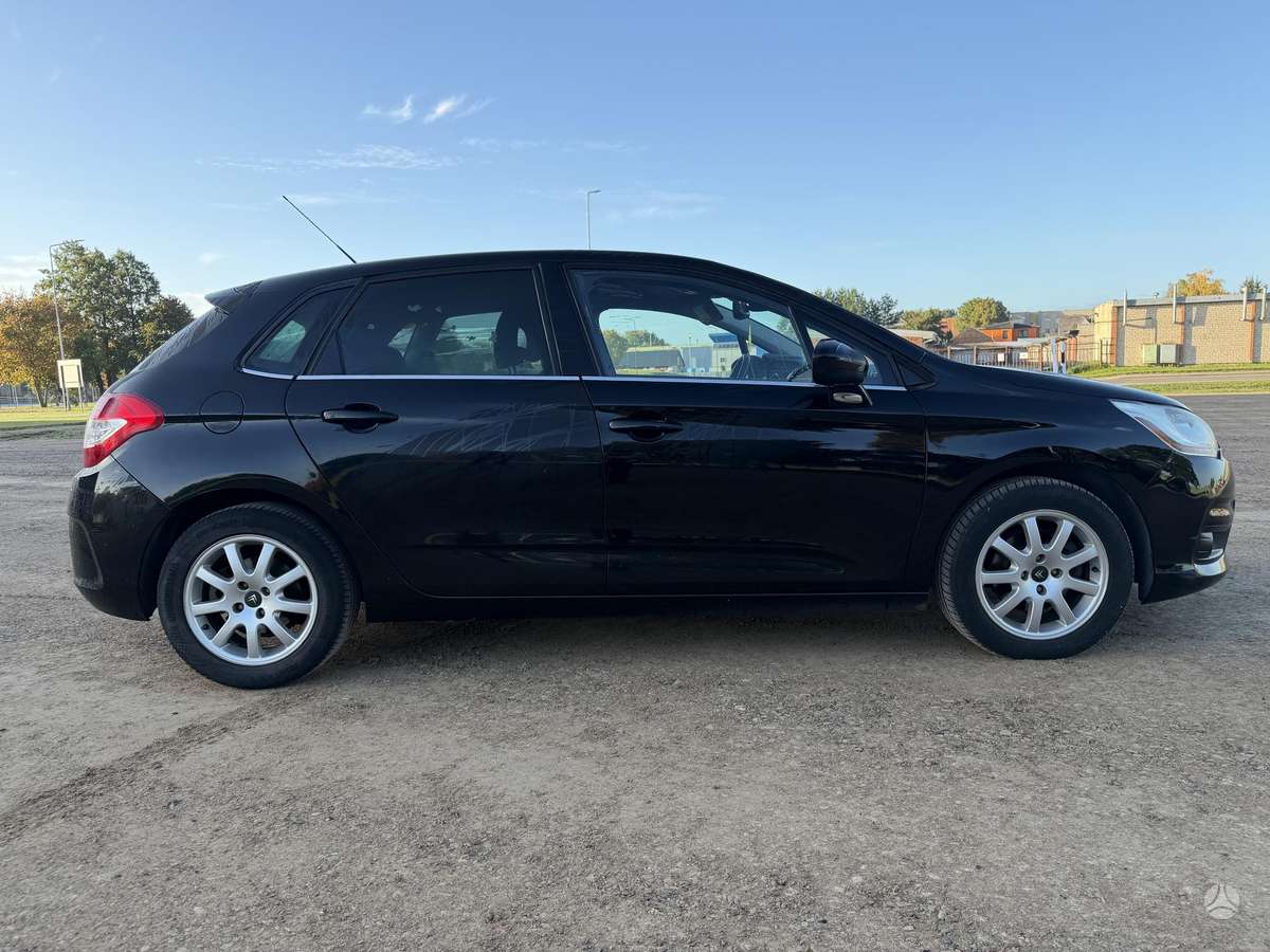 Citroen C4, 1.6 l., Хэтчбек