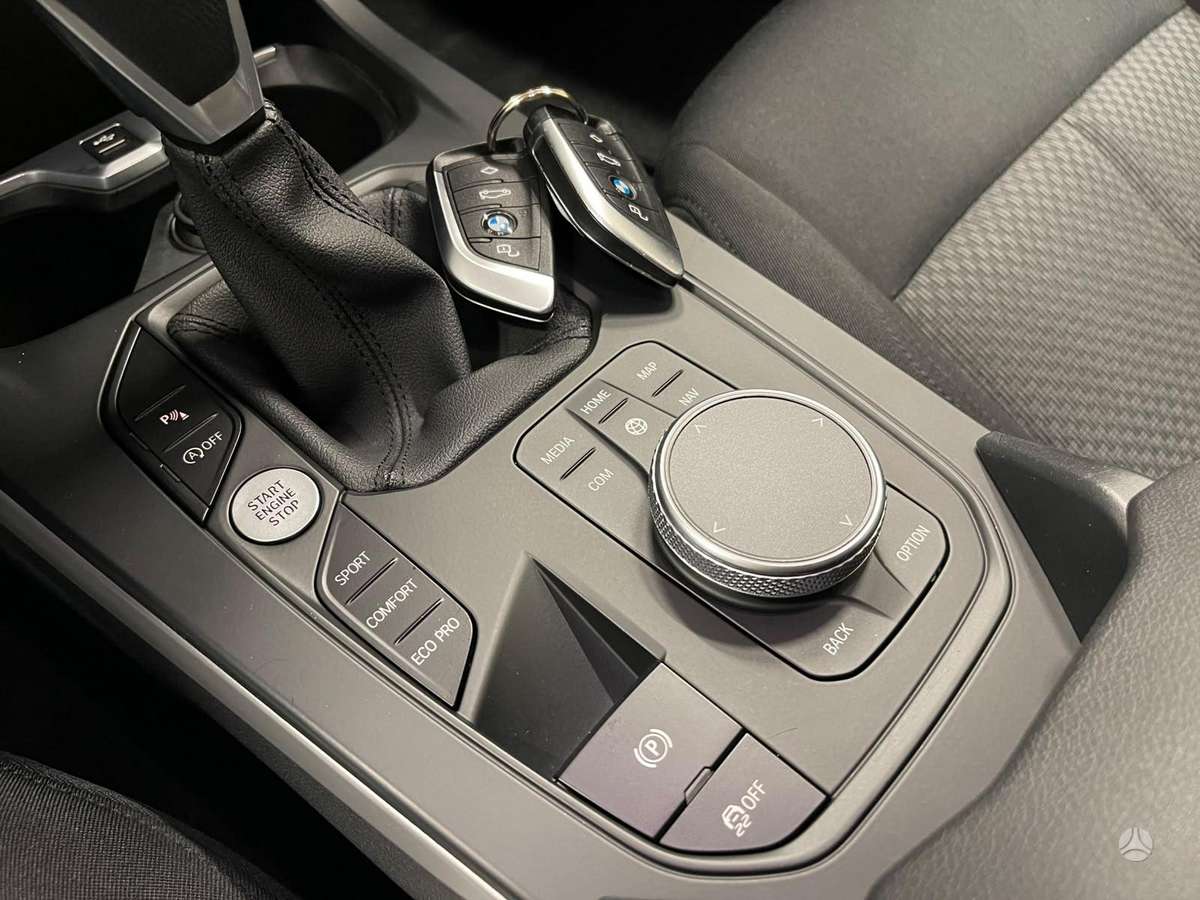 BMW 116, 1.5 l., hatchback
