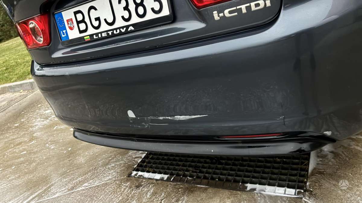 Honda Accord, Седан