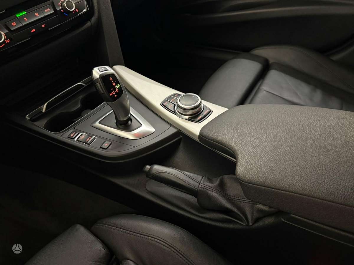 BMW 320, 2.0 l., universalas