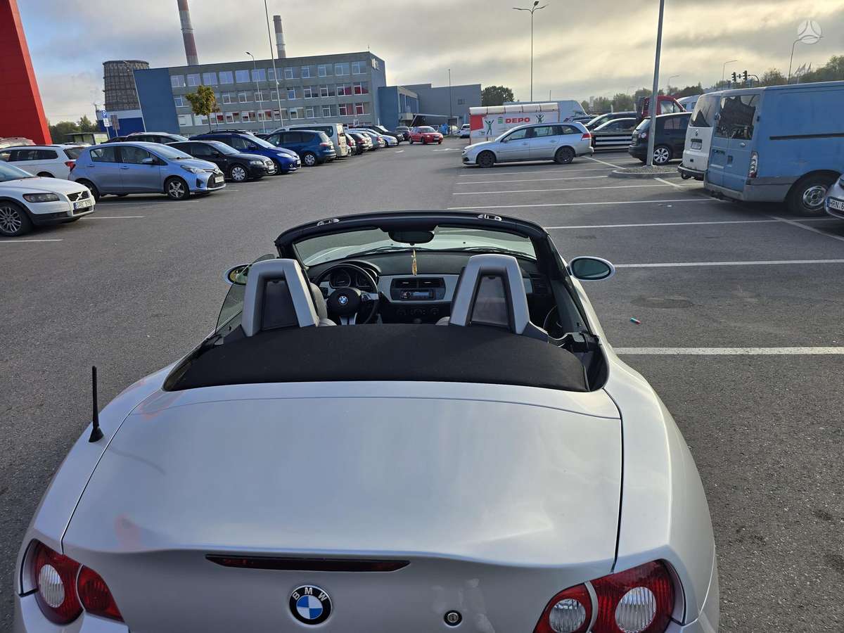 BMW Z4, 2.2 l., convertible
