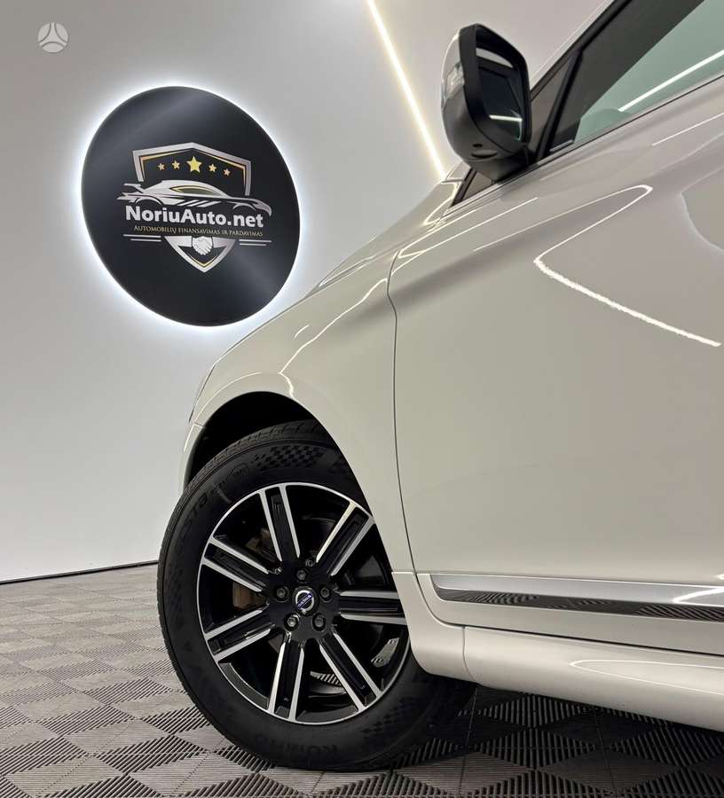 Volvo XC60, 2.4 l., off-road / crossover