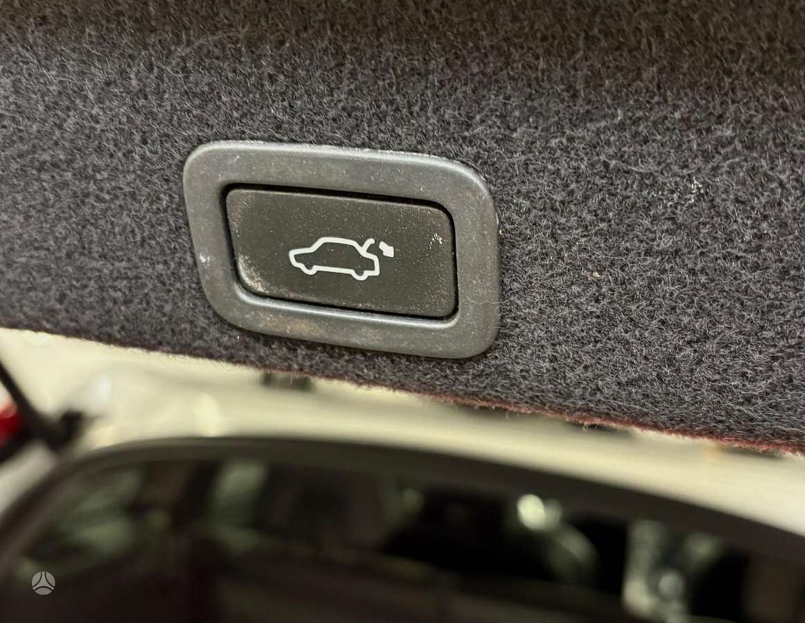 Volvo XC60, 2.4 l., off-road / crossover