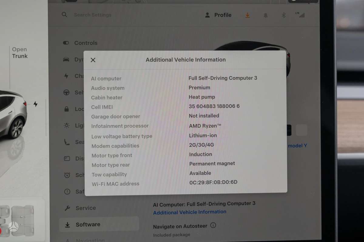 Tesla Model Y, 81 kWh, off-road / crossover