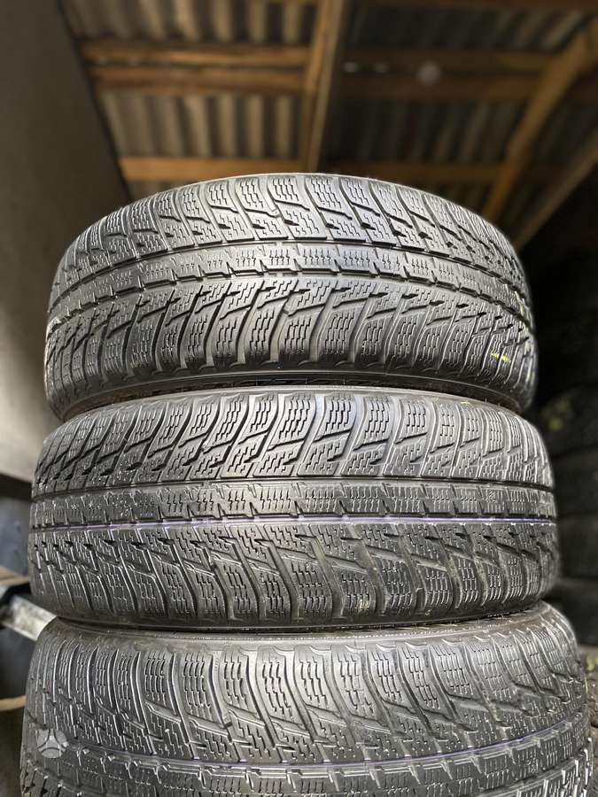 Nokian, зимние 235/60 R17