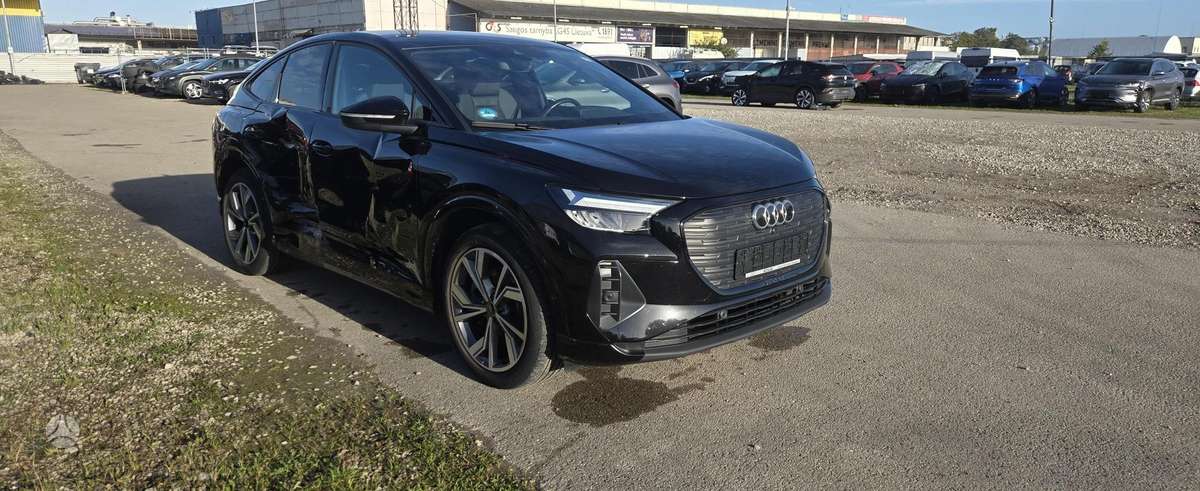 Audi Q4 e-tron, 82 kWh, off-road / crossover
