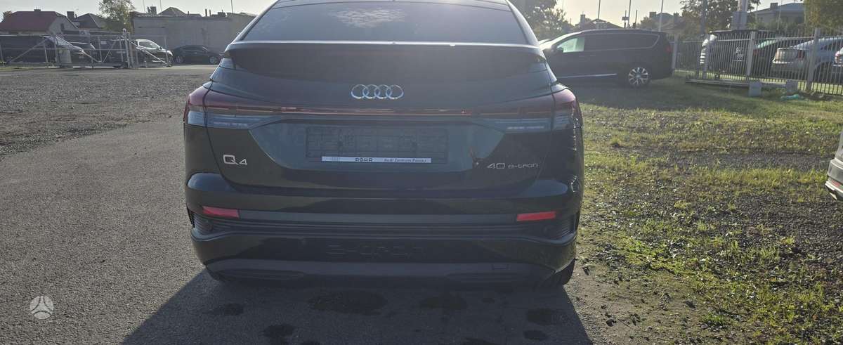 Audi Q4 e-tron, 82 kWh, off-road / crossover