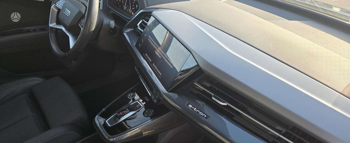 Audi Q4 e-tron, 82 kWh, off-road / crossover