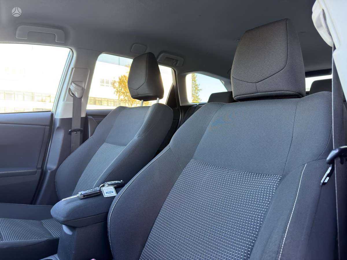 Toyota Auris, 2.0 l., Универсал