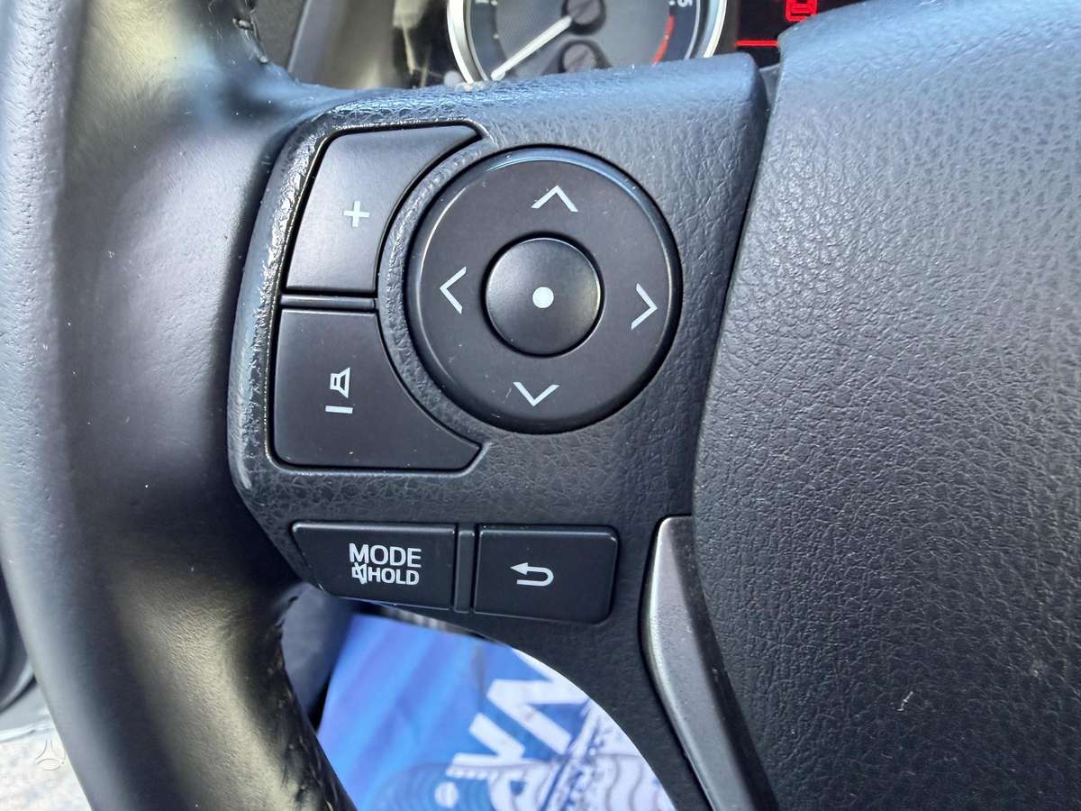 Toyota Auris, 2.0 l., Универсал