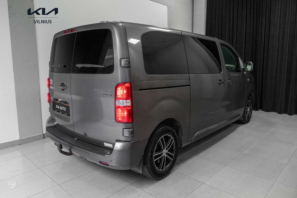 Toyota Proace, 2.0 l., Минивэн