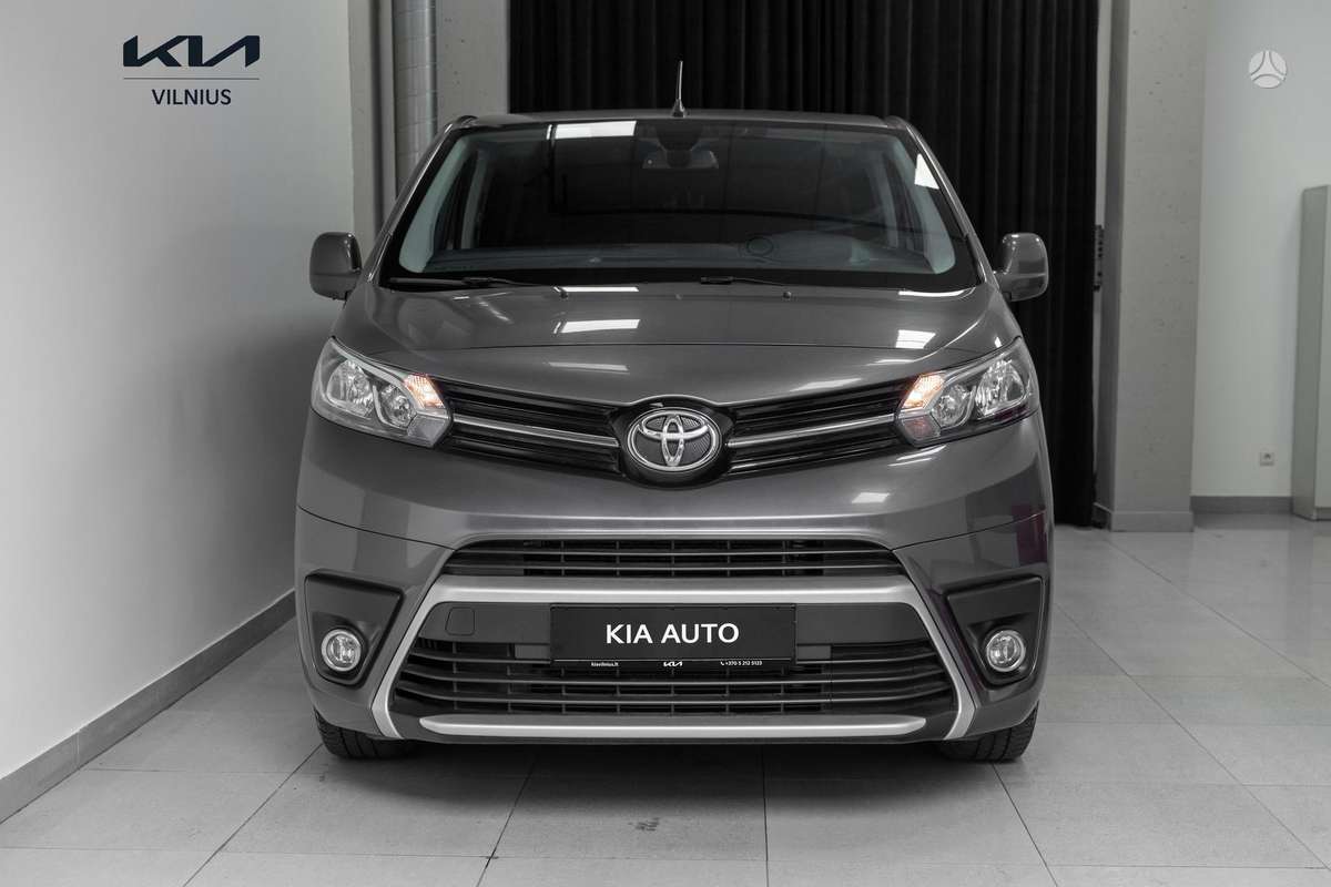 Toyota Proace, 2.0 l., Минивэн
