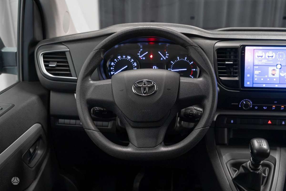 Toyota Proace, 2.0 l., Минивэн