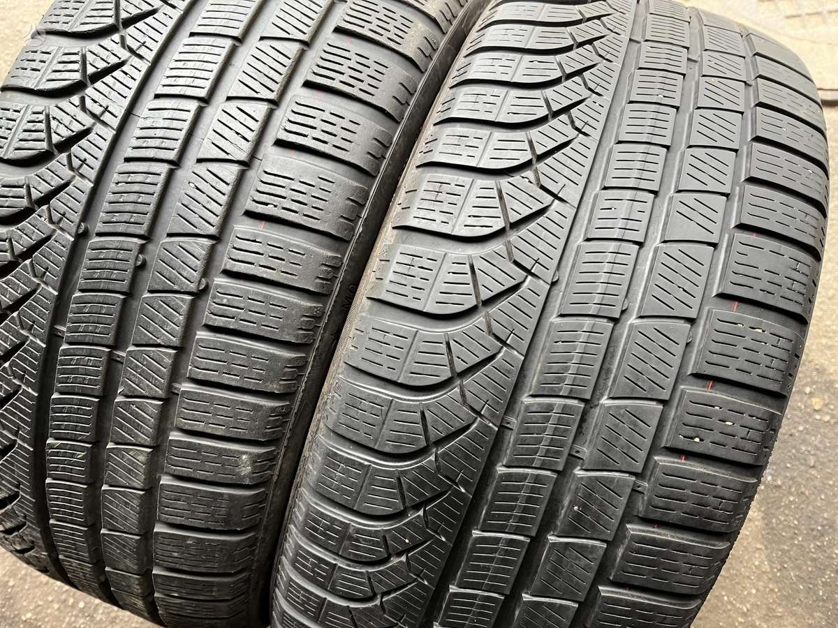 Pirelli PZero Winter, зимние 245/40 R20