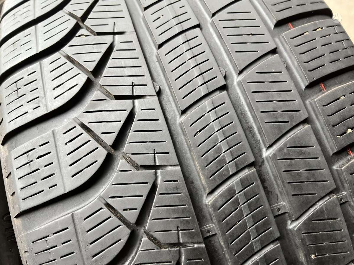 Pirelli PZero Winter, зимние 245/40 R20