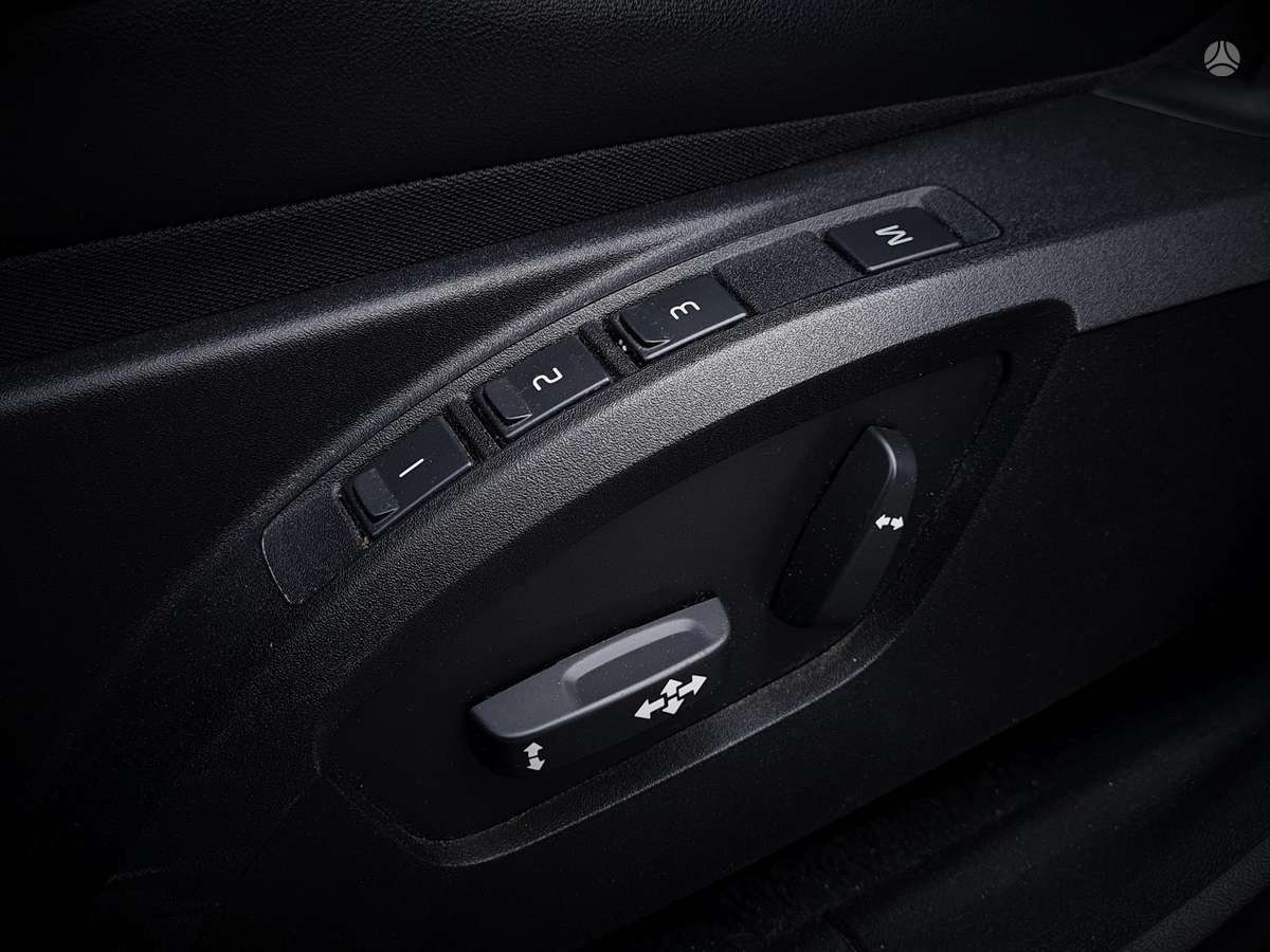 Volvo V40, 2.0 l., hatchback