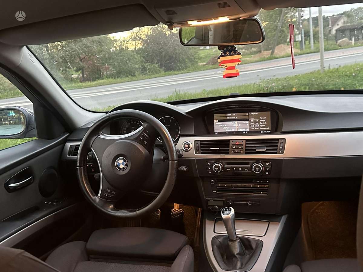 BMW 320, 2.0 l., universalas