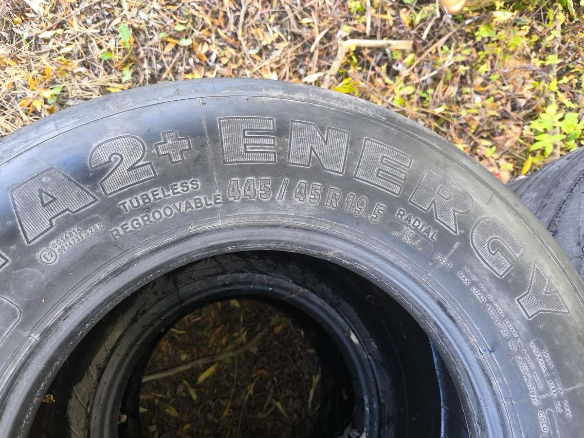 Michelin, all-season 445/45 R19,5
