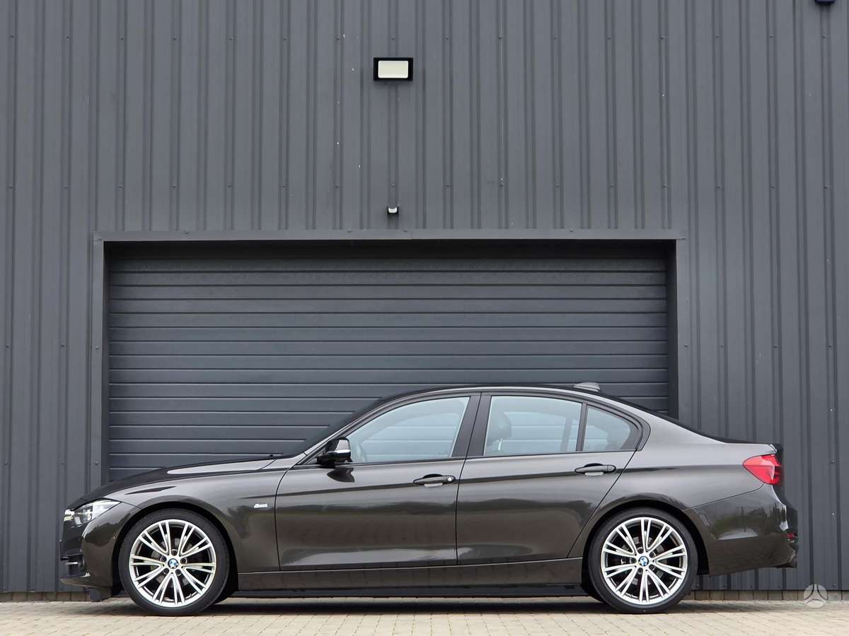 BMW 320, 2.0 l., Седан