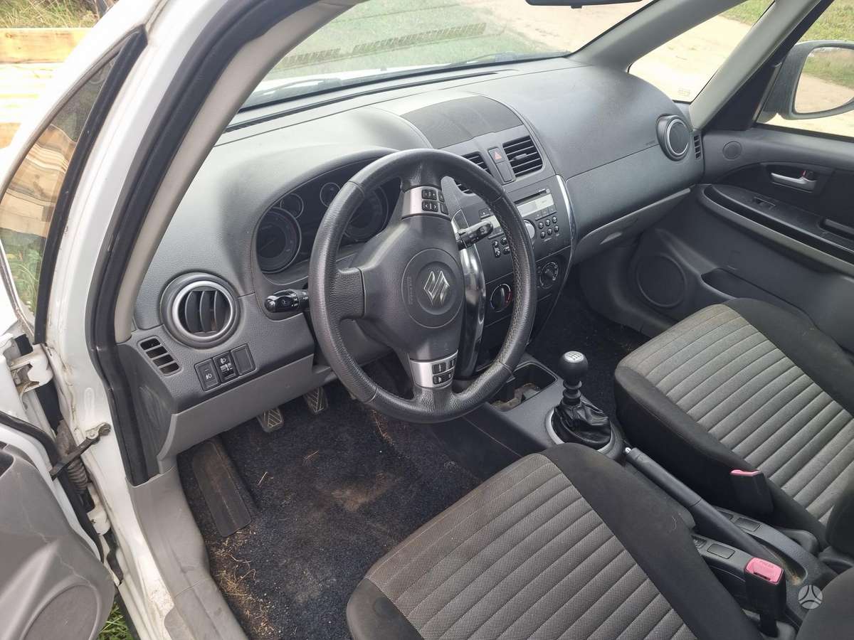 Suzuki SX4