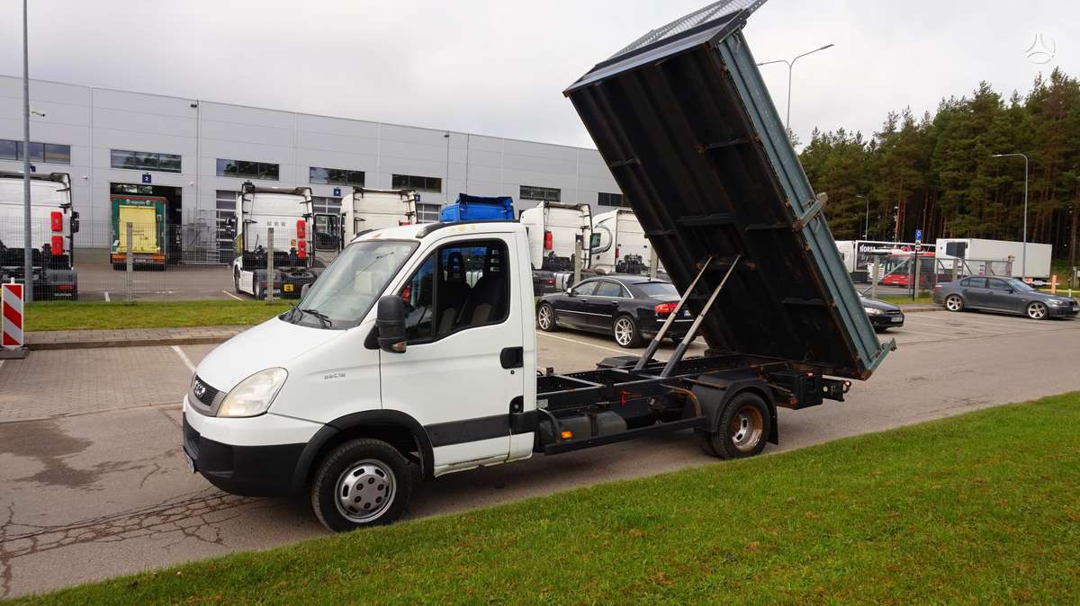Iveco Daily, 3.0 l., cargo van