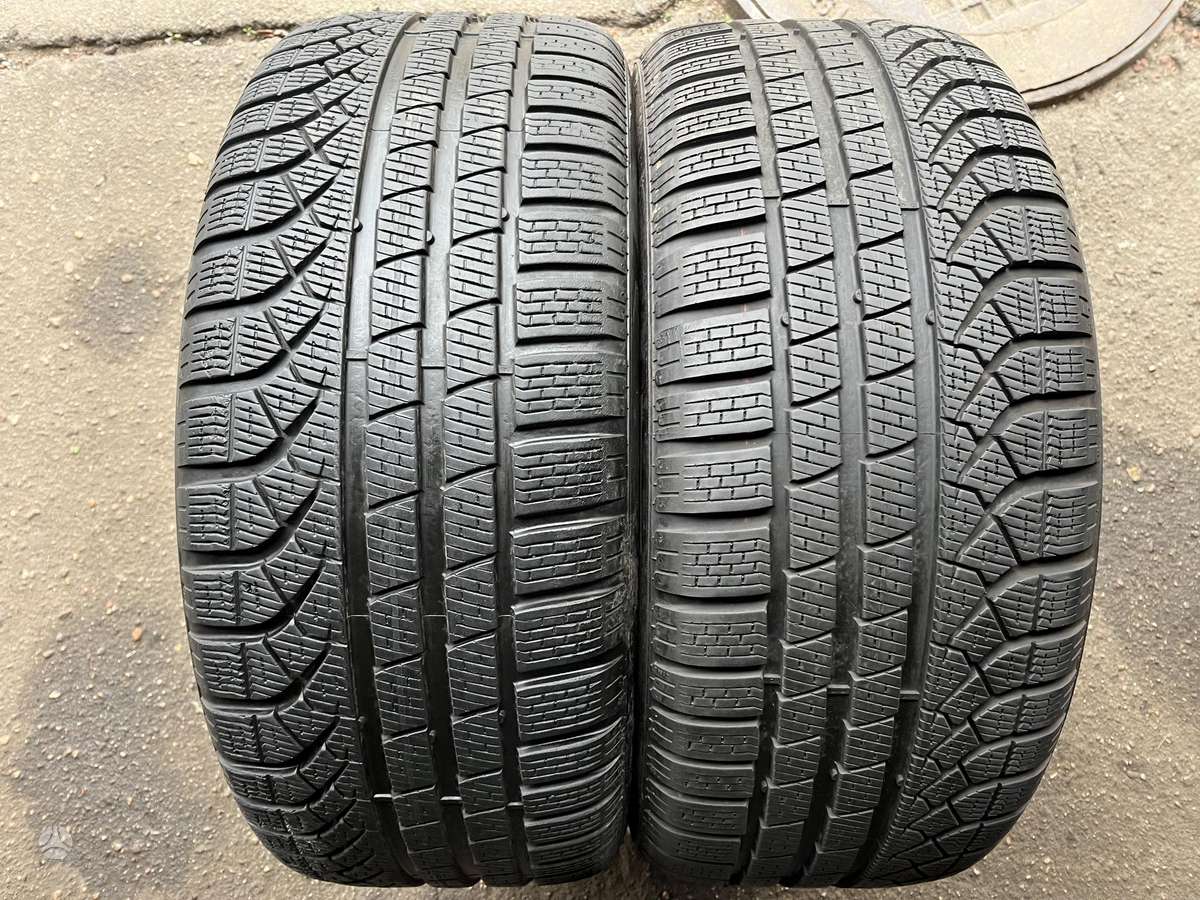 Pirelli PZero  Winter, žieminės 245/40 R19