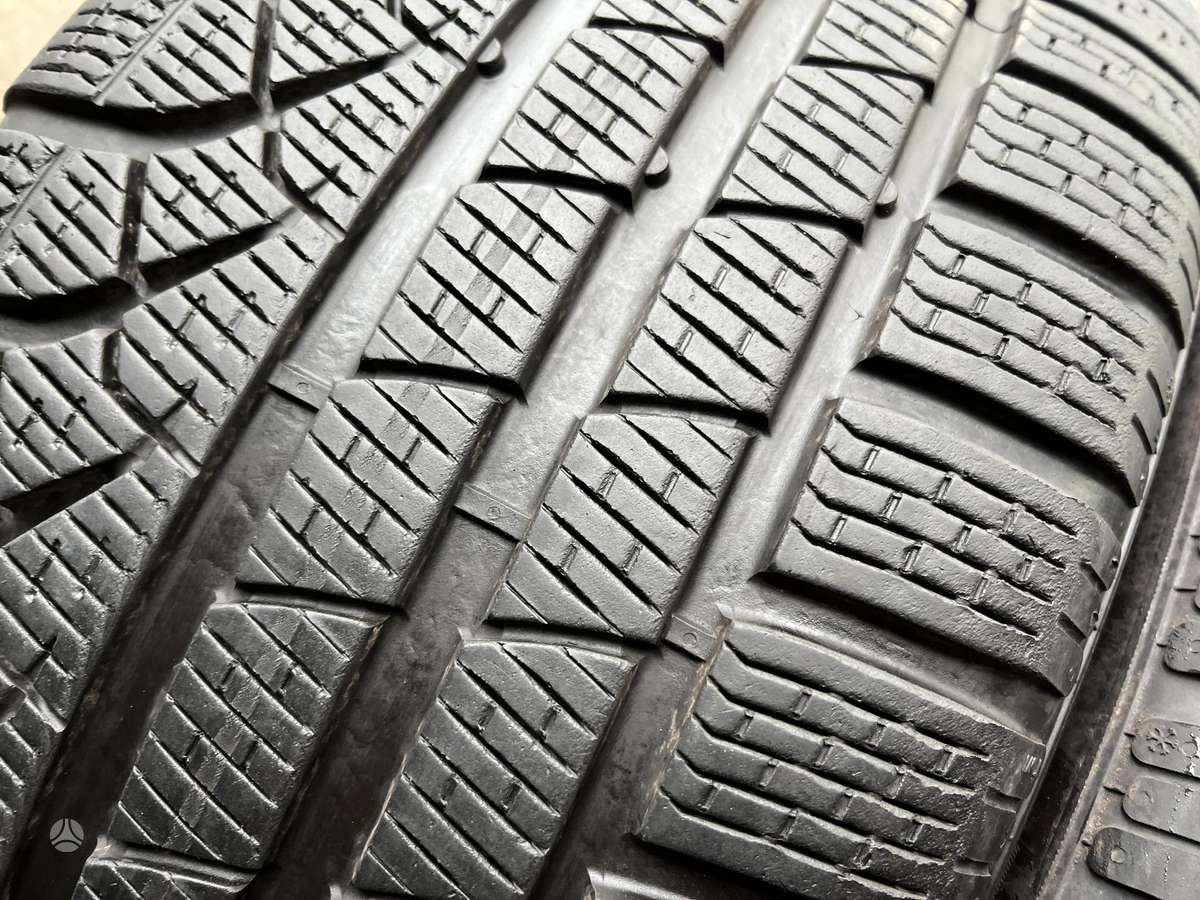 Pirelli PZero  Winter, зимние 245/40 R19