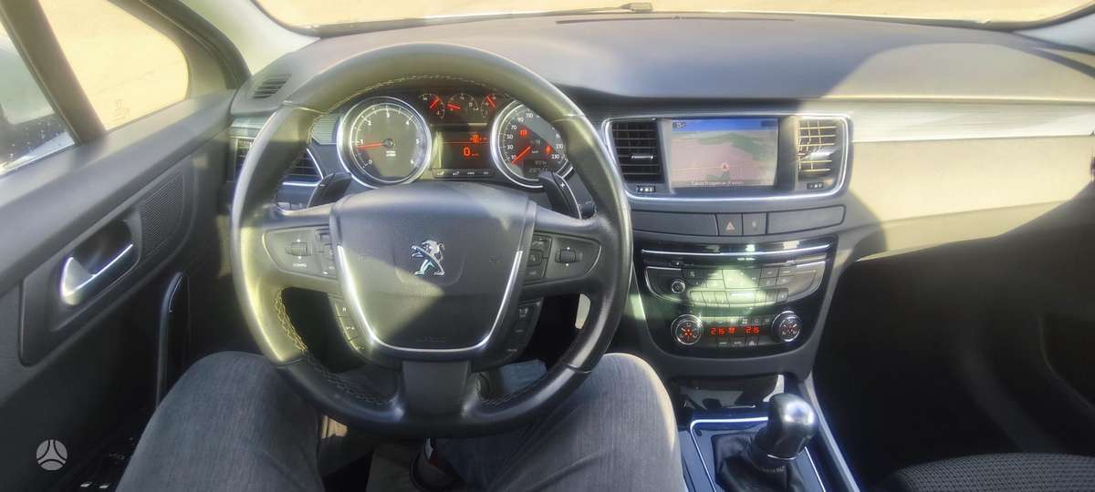 Peugeot 508 2012 — photo 15