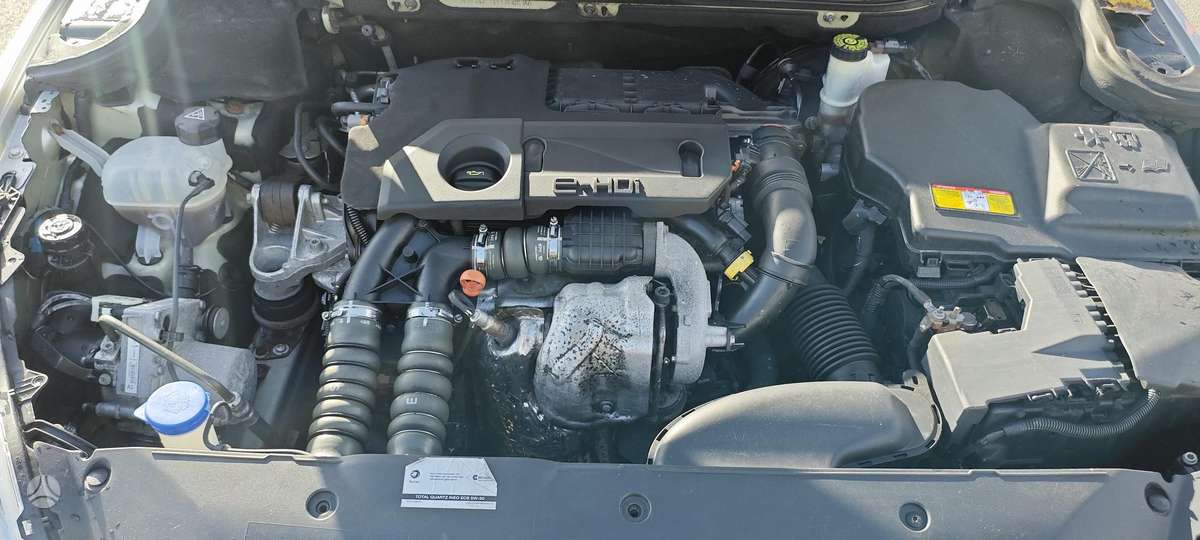 Peugeot 508 2012 — photo 16