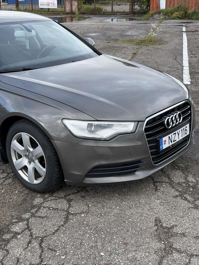 Audi A6, 2.0 l., Седан