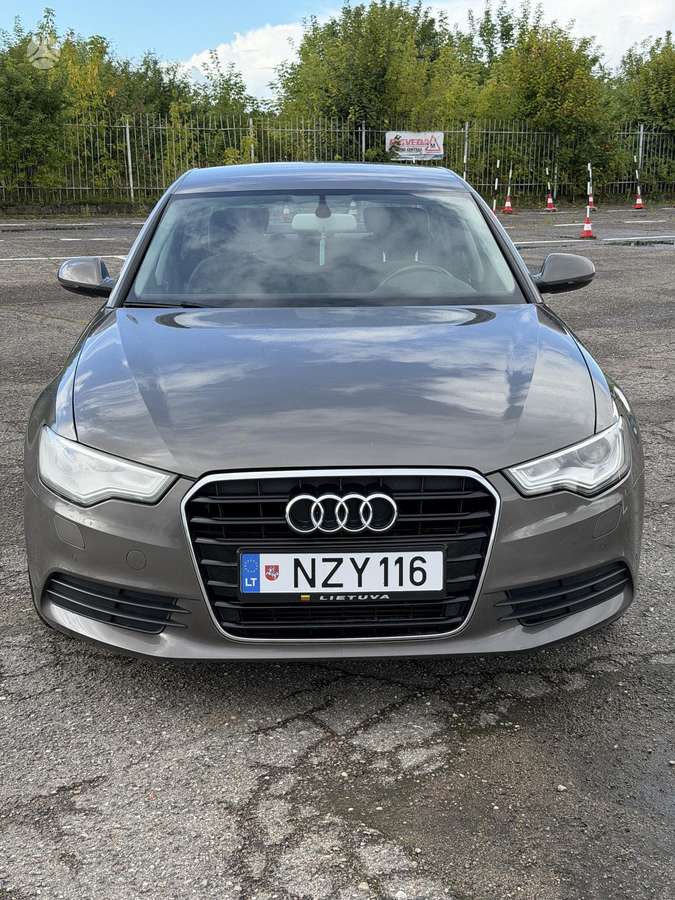 Audi A6, 2.0 l., saloon / sedan