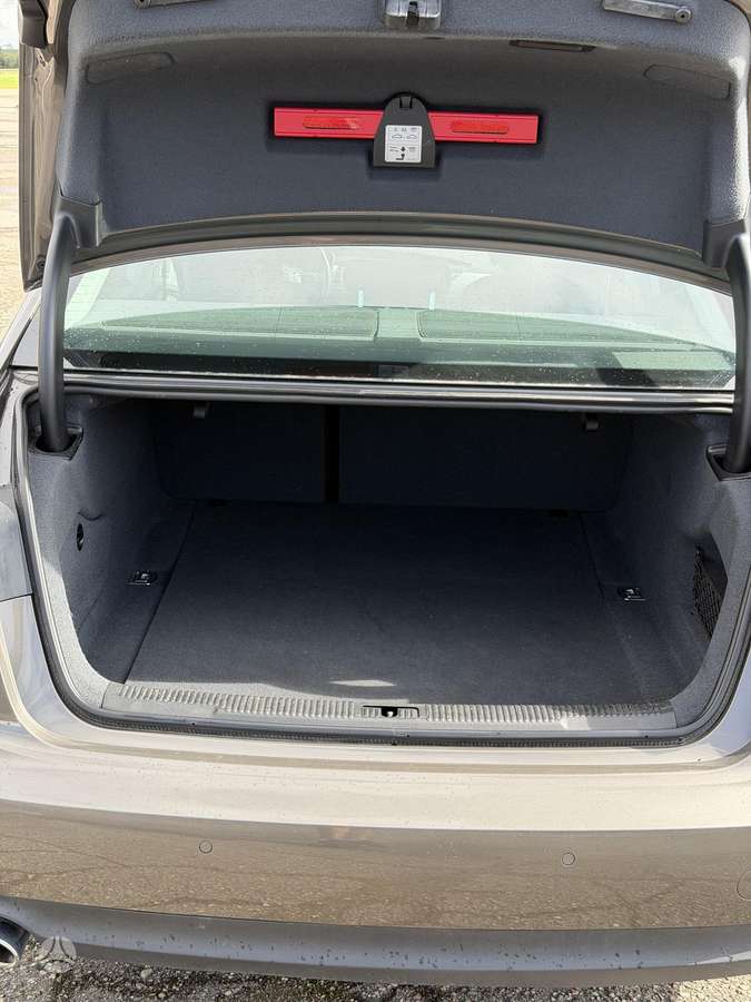 Audi A6, 2.0 l., saloon / sedan